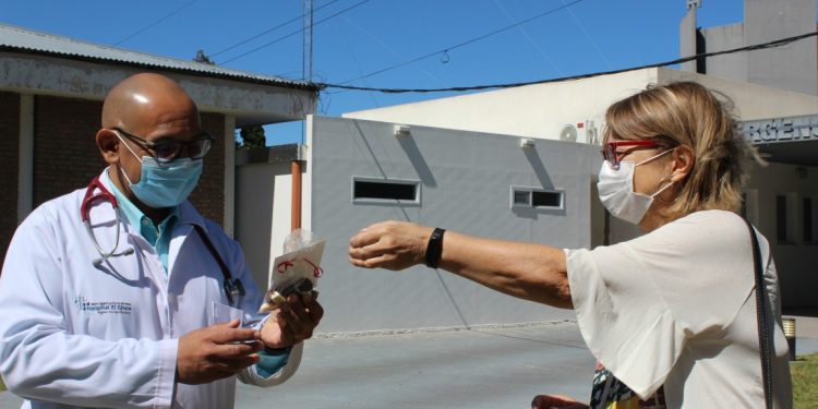 La Asociación Española entregó reconocimientos a los agentes de salud (video, fotos y notas)