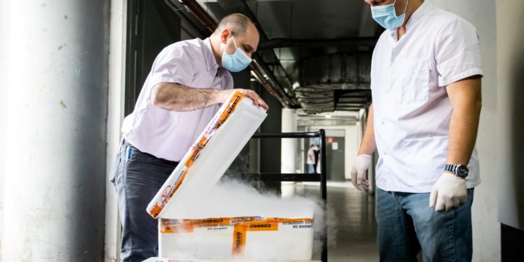 110 hospitales de 89 municipios bonaerenses comenzarán mañana con el plan provincial de vacunación