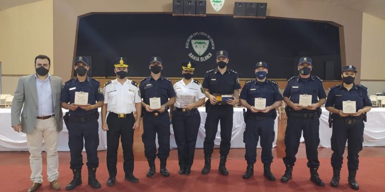 RECONOCIMIENTO A EFECTIVOS POLICIALES
