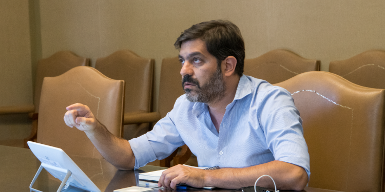 Bianco se reunió con ministros e intendentes para avanzar en la coordinación del proceso de vacunación