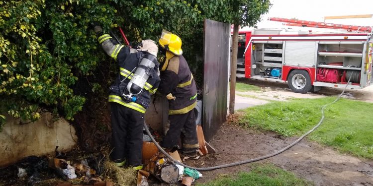 Ventura Picado e Inmigrantes: Se registró un Incendio en el patio de una vivienda