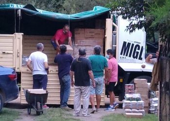 EL FRENTE DE TOD@S CONTINÚA  CON EL TRABAJO CASA POR CASA