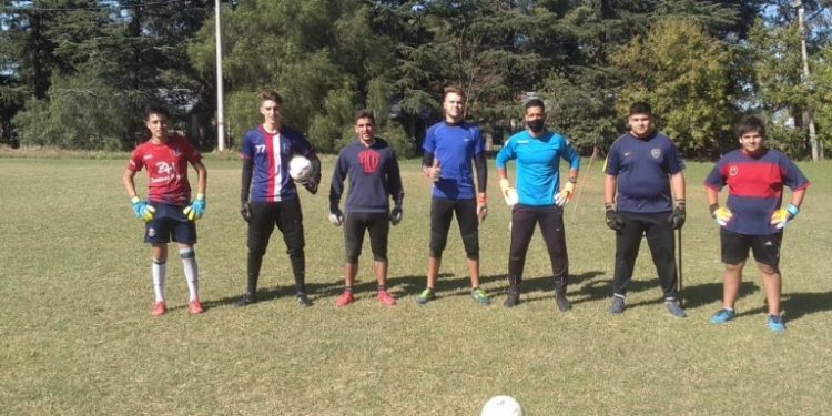 Automoto sumó un entrenador de arqueros