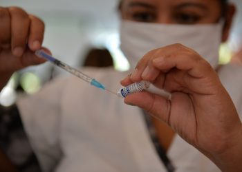 BUENOS AIRES VACUNATE  La Provincia avanza con la inmunización de los grupos de riesgo