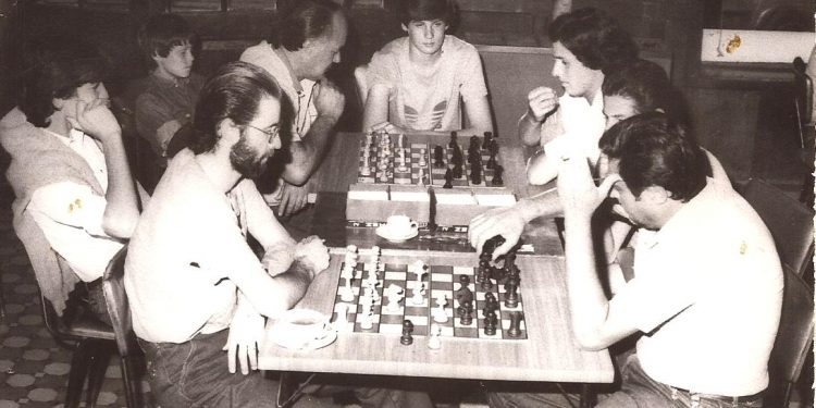 Recuerdos El “juego ciencia” se practicaba en el recordado Bar Ideal de “Cacho” Bettini