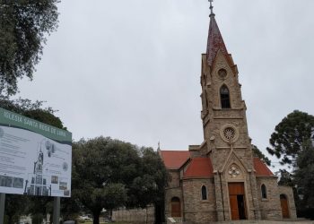 Se instaló nueva cartelería turístico patrimonial en la Plaza E.Tornquist