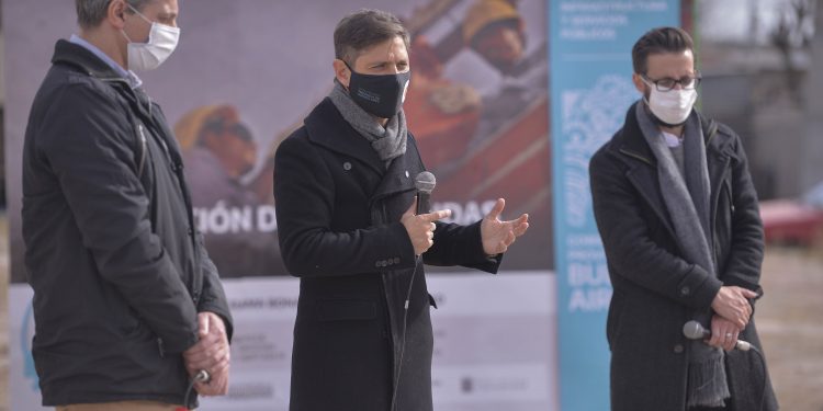 SAAVEDRA Kicillof recorrió obras de viviendas en Pigüé