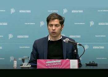 Kicillof anunció que “Provincia de Buenos Aires extiende la vacunación libre a todos los mayores de 45 años”