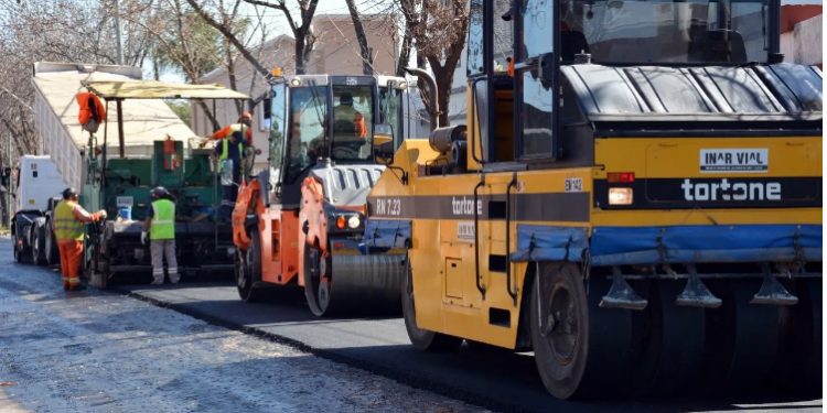 Está abierto el registro de oposición a la pavimentación de la calle De los Inmigrantes