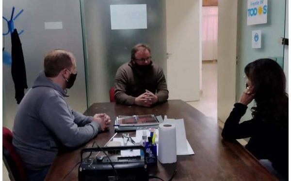 Ramas y escombros acumulados en la ciudad