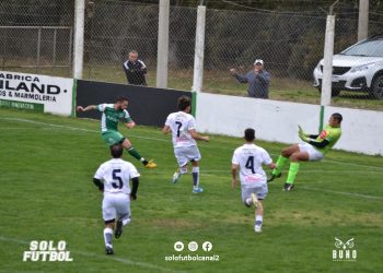 CON POCO LE ALCANZÓ