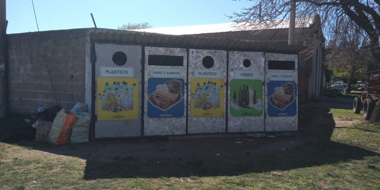 Recuerdan depositar los residuos reciclables de manera ordenada