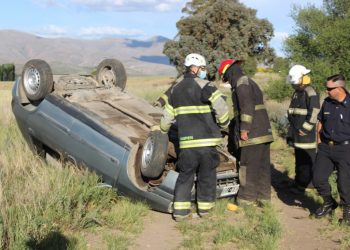 Un tornquistense volcó en la Ruta 76 (video y fotos de CELTTV)