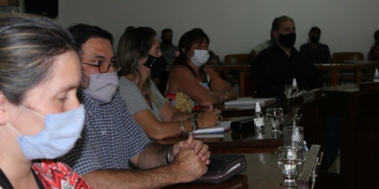 Con aumentos de tasas del 50% fue aprobado el Código Tributario Municipal 2022 (dictámenes y alocuciones )