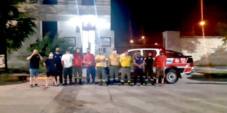 Bomberos de Tornquist, Sierra de la Ventana y la región viajaron para trabajar en los incendios del Sur (videoentrevista)