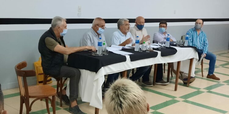 Fútbol: Palenzona reelecto y el campeonato comienza el 27 de febrero