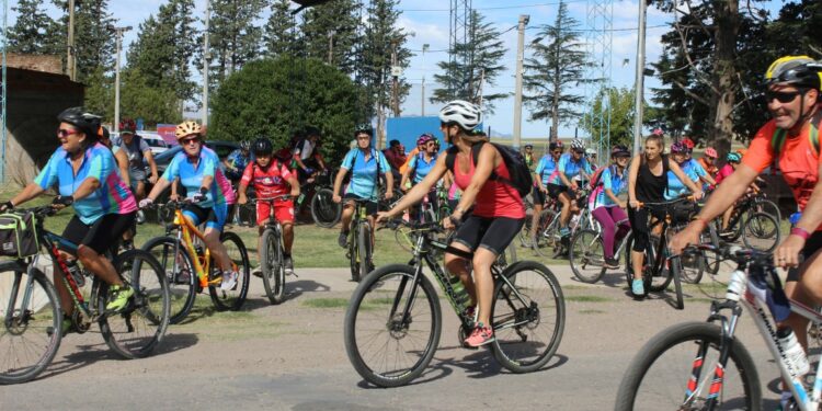 Se desarrolló la primera jornada de Cicloturismo por el Día de la Mujer (fotos y videos)