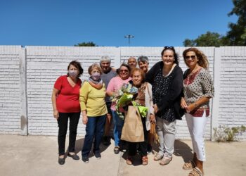 Emotivo reconocimiento en el Día de las Mujeres Trabajadoras a una permanente colaboradora (videos y fotos)