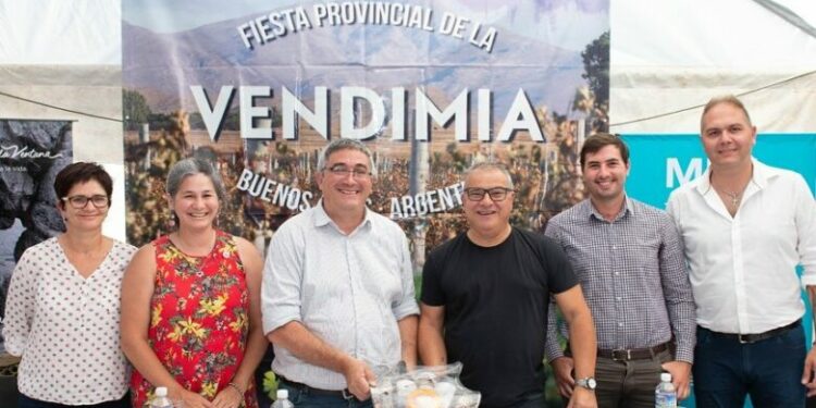 Hoy culmina la 7º Fiesta Provincial de la Vendimia (Videos de CELTTV))