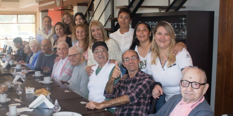 Los abuelos de los hogares de ancianos, una de las prioridades del área de Discapacidad y Tercera Edad