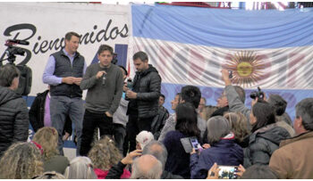 PJ.: Cuenta la leyenda que el peronismo ha tenido que soportar a lo largo de la historia distintos tipos de bombardeos