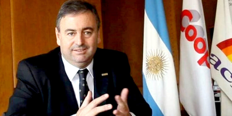 Se Firma en Tornquist el acta de compromiso de la Red de Municipios Cooperativos