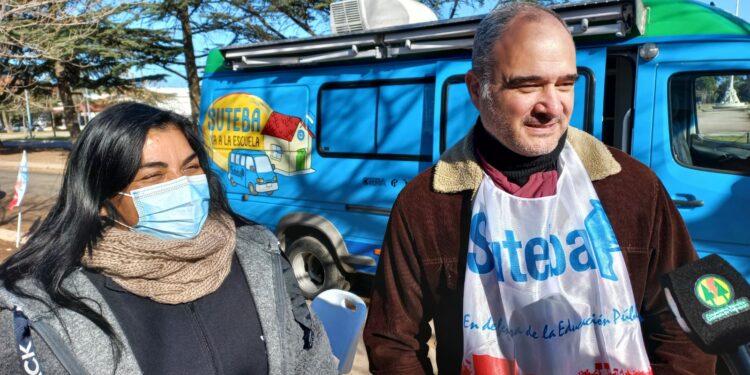 La Unidad Preventiva Móvil de Salud del SUTEBA recorre el distrito de Tornquist (notas de CELTTV Noticias)