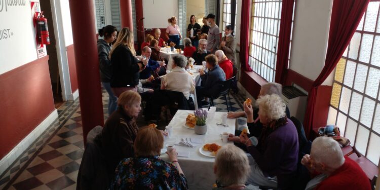 Abuelos de hogares de Tornquist visitaron el Museo Casa de la Historia