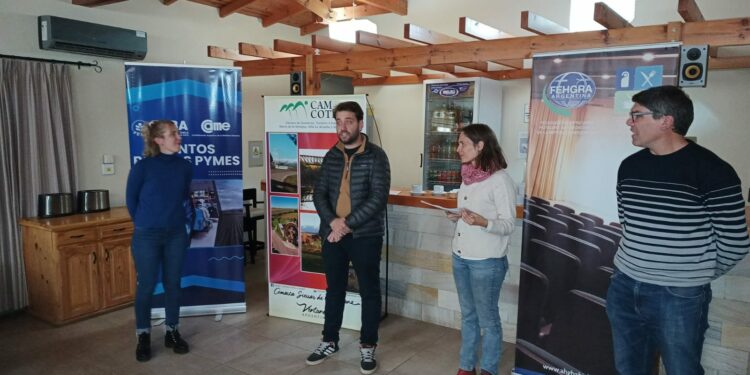 Se dictan dos cursos intensivos de Mucamas y de Mozos/as