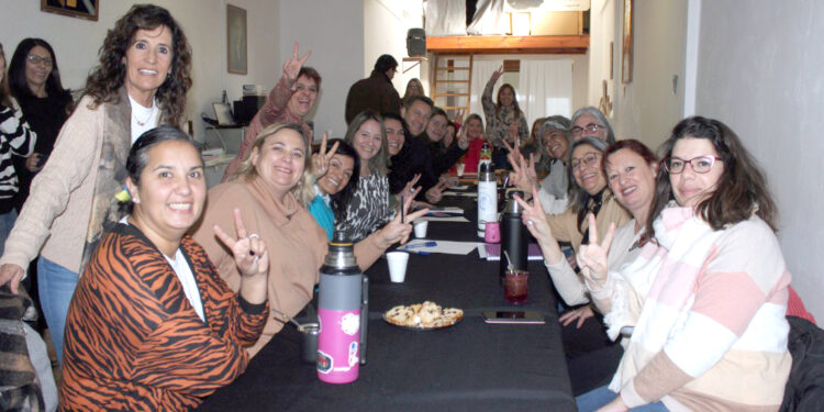 En la sede del PJ. local se reunieron concejalas de la sexta (fotos y videos)