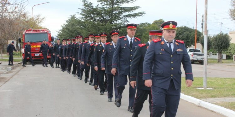 Día del Bombero Voluntario:El testimonio de autoridades, bomberos y funcionarios (videos)