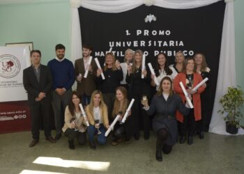Recibieron su diploma los primeros egresados universitarios de Saldungaray