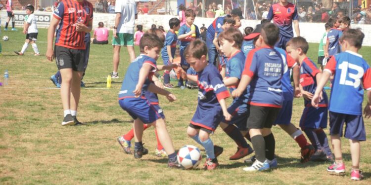 Las Escuelitas tendrán su fiesta con el 26° Encuentro Regional en Automoto