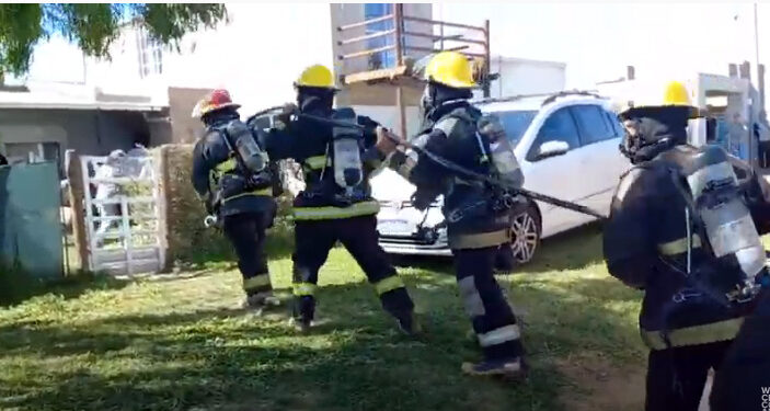 Principio de incendio en Rosa de Tornquist y Juan M. de Rosas