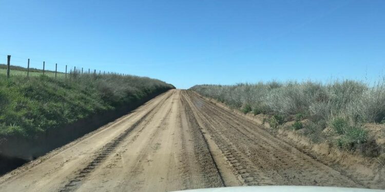 La Comisión Vial retomó los trabajos en caminos rurales del distrito