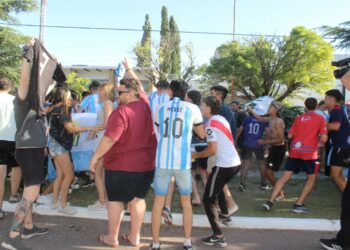 Argentina goleò, es finalista y Tornquist se vistió de fiesta (videos y fotos)