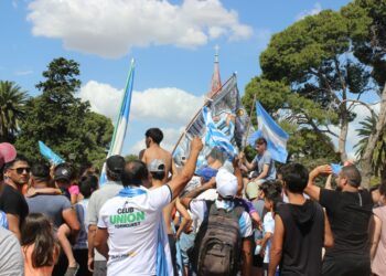 “ARGENTINA CAMPEON MUNDIAL” y Tornquist fue una fiesta (fotos y videos)