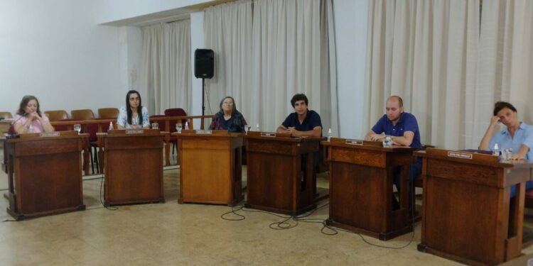 HCD: Informe Sesiones Extraordinaria del día 13 y 15 de diciembre de 2022