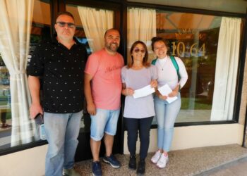 Ganadores del concurso de vidrieras y frentes navideños