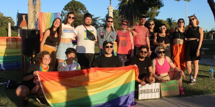 Se realizó en Tornquist la 2da. Movilización por la Diversidad (fotos y entrevistas)