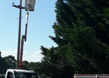 Incendio en San Andres a consecuencia de la caída de dos cables de media tensión