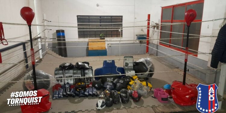 Volvieron las clases de boxeo al Automoto Club