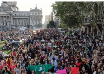 ¿Por qué se conmemora el Día de la mujer el 8 de marzo? La historia detrás