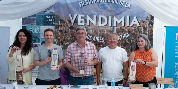 Con una jornada productiva dio inicio la 8va Fiesta Provincial de la Vendimia en Saldungaray
