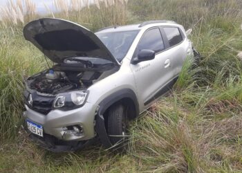 Despistó un automóvil en la ruta 76 a 35 kms de Sierra de la Ventana