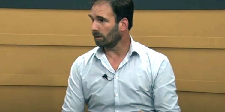 Manuel Picado: “El partido debería garantizar que haya una encuesta”