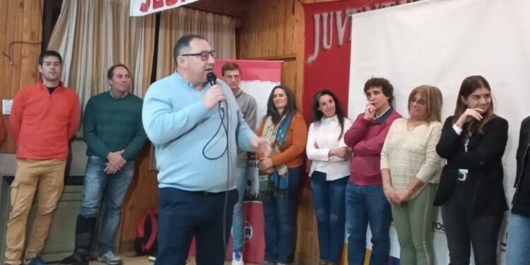 PASO 2023: Labarthe presentó su lista ante un comité colmado de vecinos (Videos)