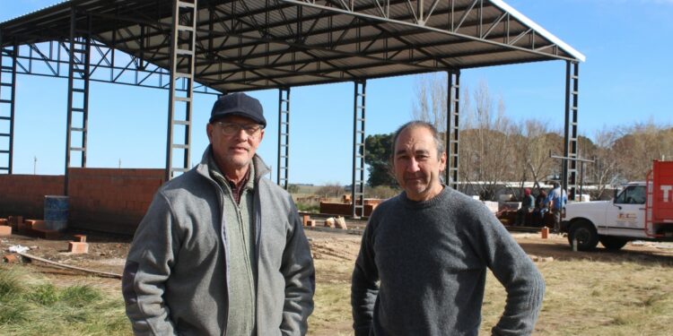 Importante avance en la construcción de la Sala de Extracción de la Cooperativa Apícola de Tornquist (Notas, fotos y videos)