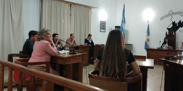 HCD.: Convocatoria a Concejales y Mayores Contribuyentes