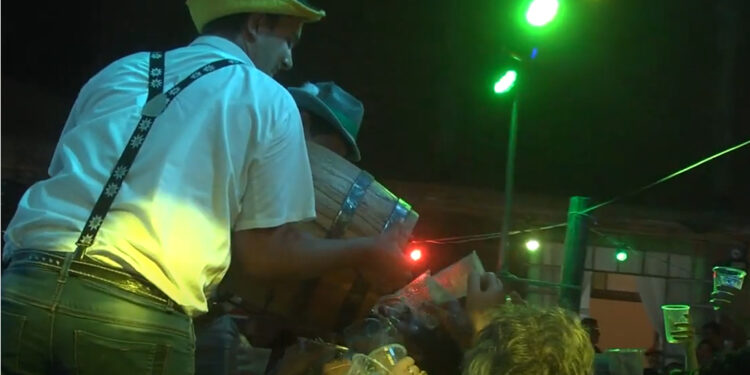 La nueva edición del Patio Cervecero reunió a mas de 700 personas (videos y notas)